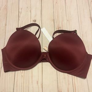 Burgundy/Plum color bra .Victoria Secret brand new Size 38D